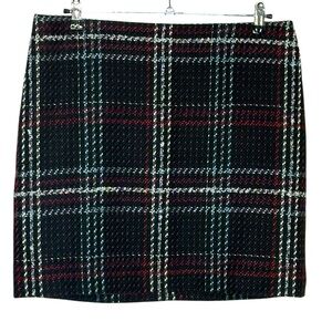 White House black Market woven black red white with silver metallic. Size 10.